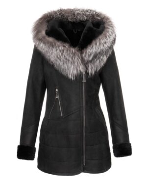 Czarny kożuch damski z futrzanym kapturem, z zamkiem błyskawicznym i eleganckimi kieszeniami bocznymi