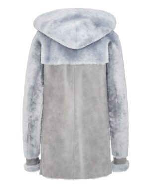 Kożuch damski w delikatnym szarym kolorze z kapturem i miękkim wykończeniem rękawów