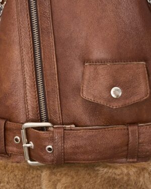 Kożuch damski z zamkiem, kieszonką i paskiem w talii