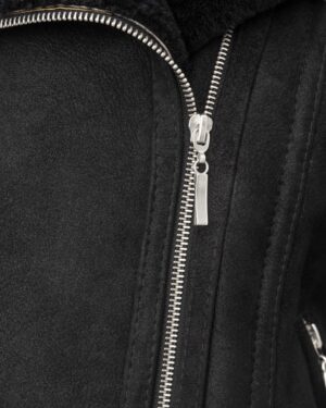 Kożuch damski z metalowym zamkiem i miękkim kołnierzem, idealna na zimowe dni