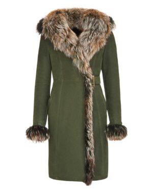 Kożuch damski w kolorze khaki z futrzanym kołnierzem i rękawami, zapinany na pasek