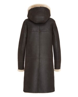 Ciemny kożuch damski z kapturem i futrzanym wykończeniem przy rękawach i kołnierzu