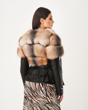 Kurtka skórzana damska, czarna, z falbanami, elegancki krój, idealna na zimowe dni