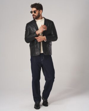 Marynarka skórzana w kolorze czarnym z kieszeniami i klasycznym krojem