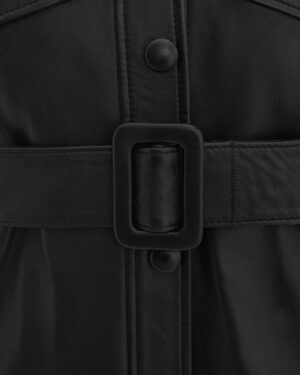 Płaszcz skórzany damski czarny z szerokim kołnierzem, guzikiem i paskiem w talii