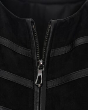 Kurtka skórzana damska w kolorze czarnym, z zamkiem błyskawicznym i detalami z gładkiej skóry