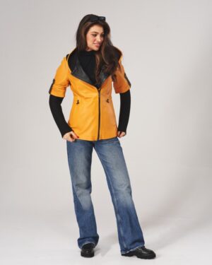 Kurtka skórzana damska w intensywnym żółtym kolorze z szerokim kołnierzem i zapięciem na zamek