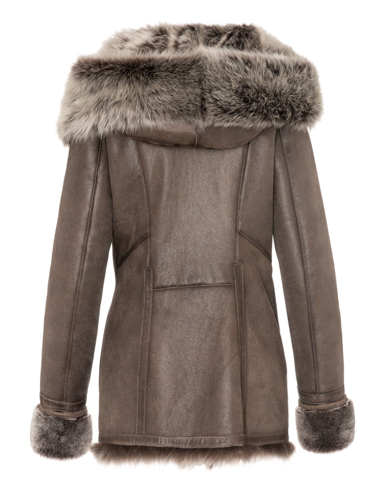 Kożuch damski w kolorze brązowym z futrzanym kołnierzem i mankietami, z kapturem i ozdobnymi przeszyciami