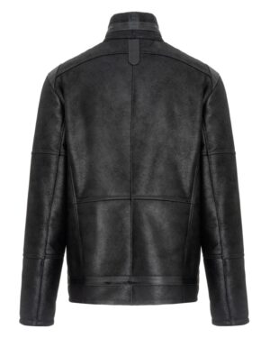 Kożuch męski w kolorze czarnym, z prostym krojem i eleganckim kołnierzem