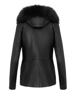 Czarna kurtka skórzana damska z odpinanym kapturem i futrzanym wykończeniem przy kołnierzu