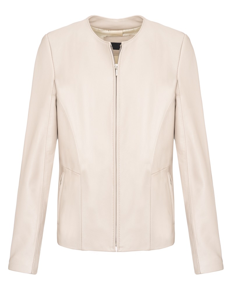 Kurtka skórzana damska w jasnym kolorze, o prostym kroju, z okrągłym dekoltem i zamkiem błyskawicznym