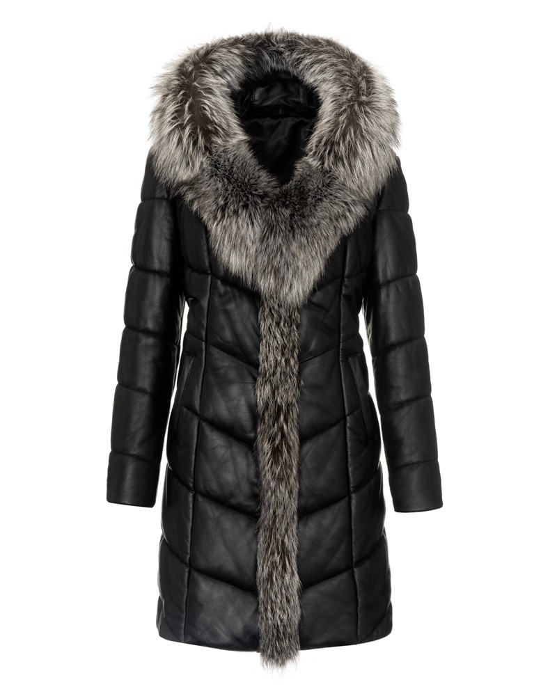 Płaszcz skórzany damski z futrzanym kołnierzem i ozdobnym zapięciem na przodzie